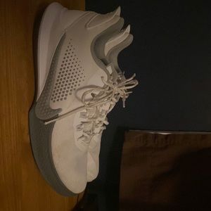 Men's Nike Mamba Fury Lakers Home - size 9.5
